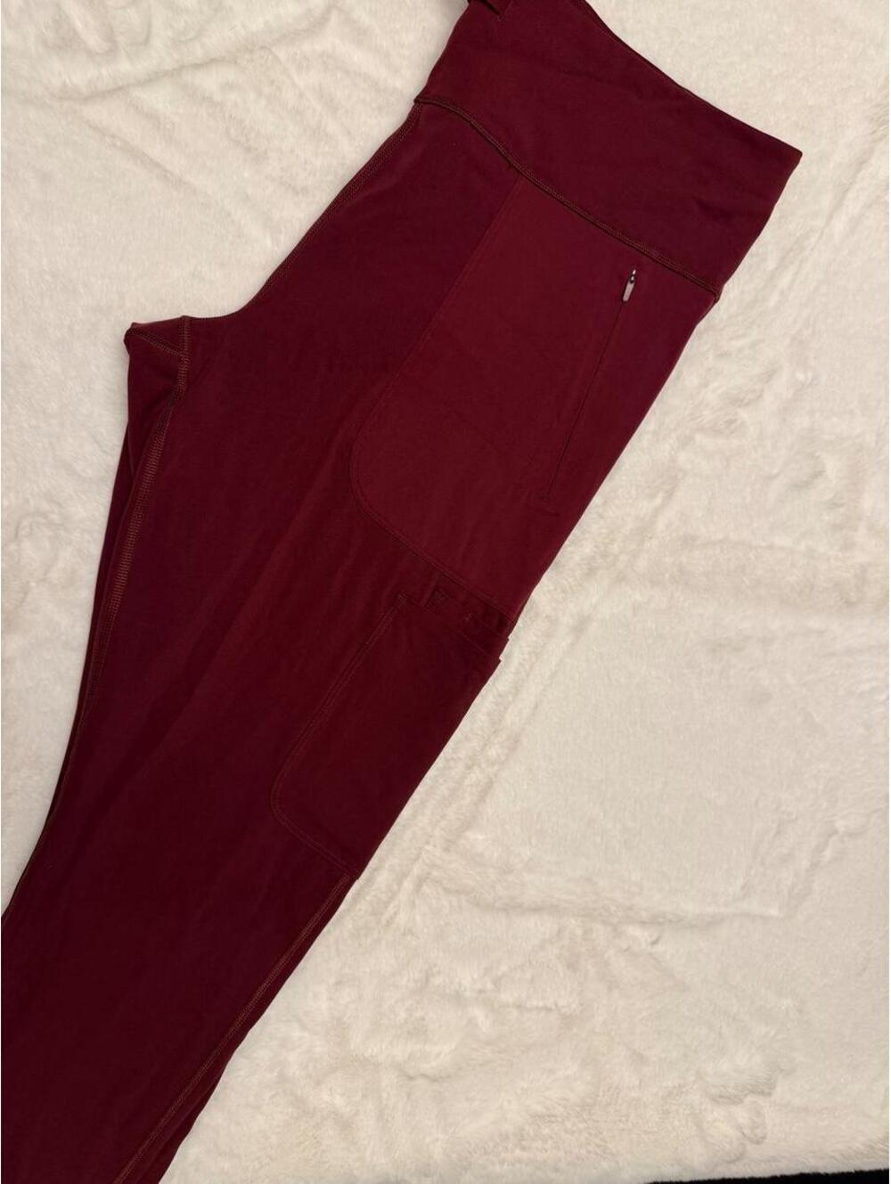 FIGS Seville High-Waisted Scrub Leggings Burgundy Size XL - Picture 3 of 8